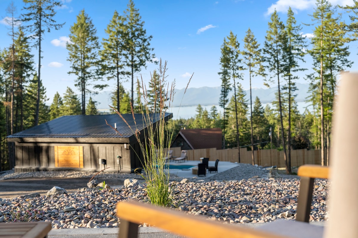 Luxe 3-Home Estate: Lake Views, Pool,Gym