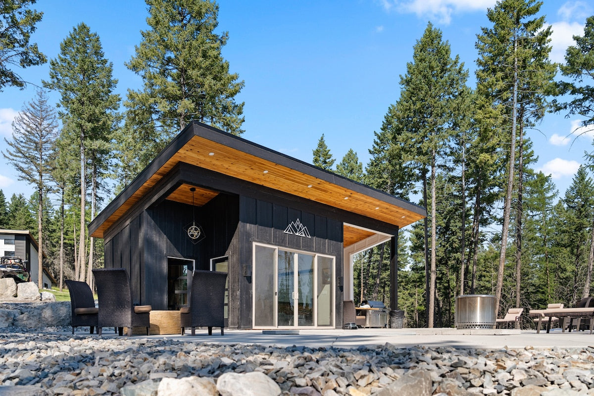 Luxe 3-Home Estate: Lake Views, Pool,Gym
