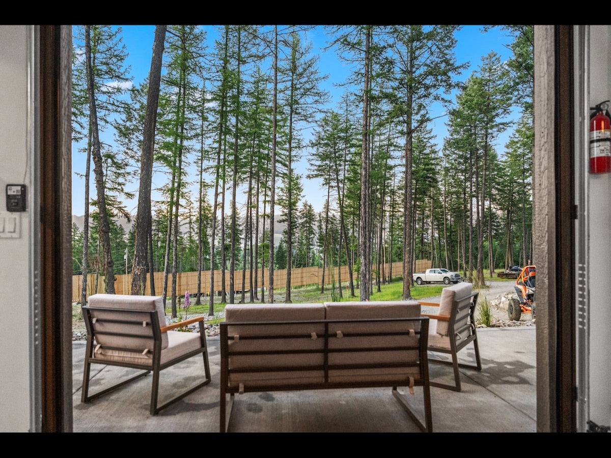 Luxe 3-Home Estate: Lake Views, Pool,Gym
